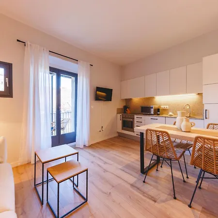 Bravissimo Calderers El Llop, With River Views Appartement