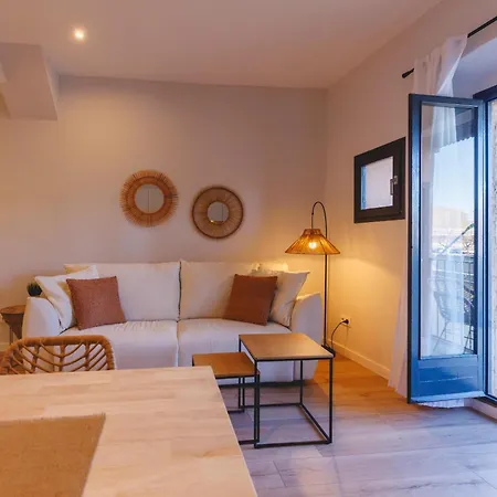 Bravissimo Calderers El Llop, With River Views Appartement *