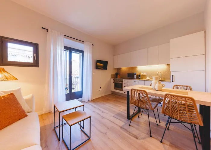 Bravissimo Calderers El Llop, With River Views Appartamento