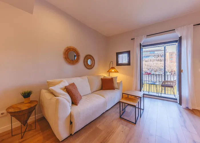 Bravissimo Calderers El Llop, With River Views Girona