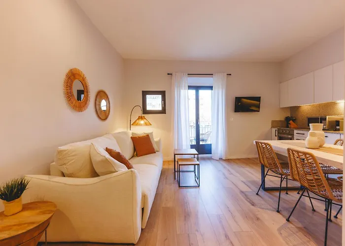 Bravissimo Calderers El Llop, With River Views Girona