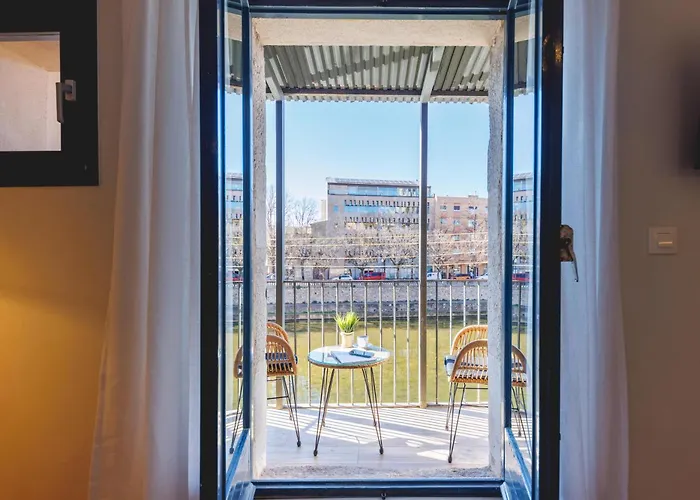 Bravissimo Calderers El Llop, With River Views Appartement Gérone